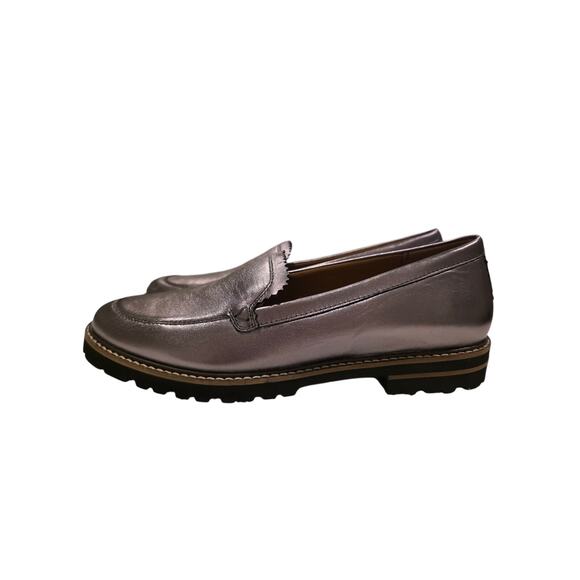 Trotters Metallic Pewter Lug Sole Loafers Womens Approx Size 8 Comfort Slip On